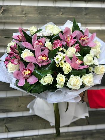 Букет цветов из: Розы и Хризантемы в Ясном