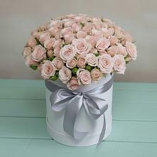 Цветочная композиция из Розы в шляпной коробке в Ясном