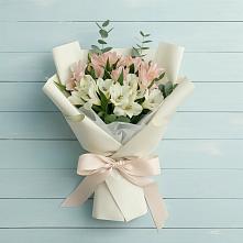 Букет цветов из:  Альстромерии #REPLACE_PRED# Ясном