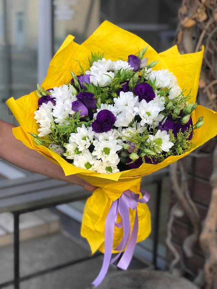 Букет цветов из: Ирисы, Хризантемы и Ромашки в Ясном