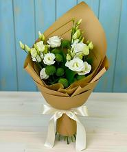 Букет цветов из:  Хризантемы и Лизиантусы в Ясном