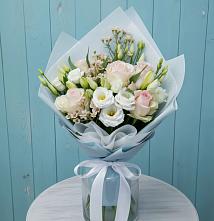 Букет цветов из:  Розы и Лизиантусы в Ясном