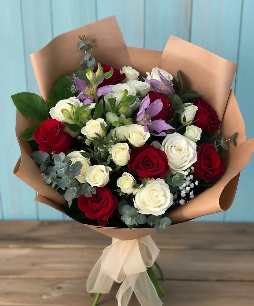 Букет цветов из: Розы и Альстромерии в Ясном