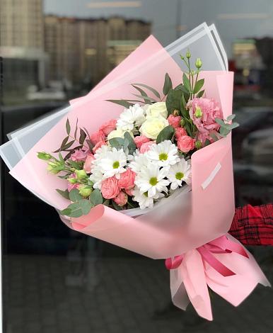 Букет цветов из: Розы, Лизиантусы и Хризантемы в Ясном