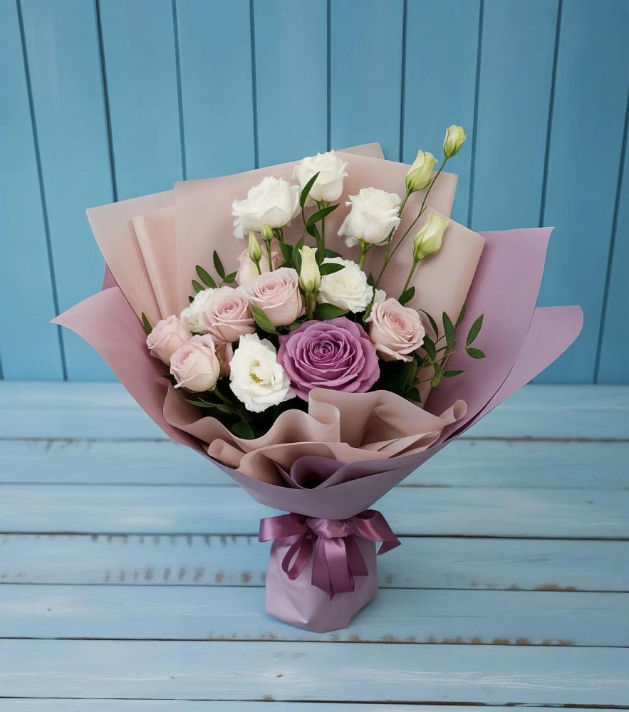 Букет цветов из: Розы и Лизиантусы в Ясном